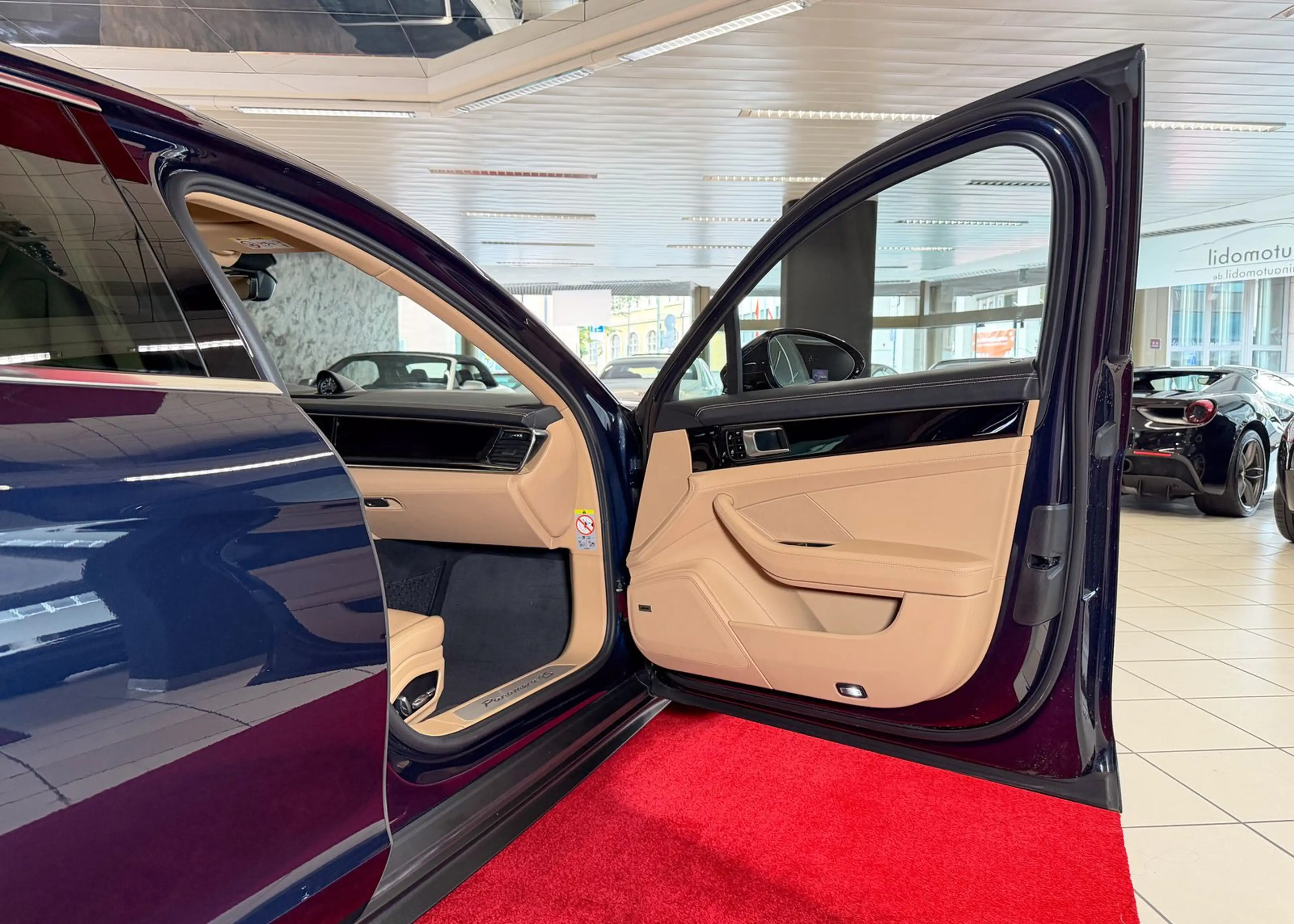 Porsche Panamera 4S E-Hybrid ST 1.Hand Bose Sport-Chrono — photo 31
