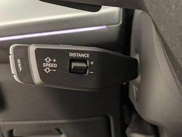 Audi Q3 view 10