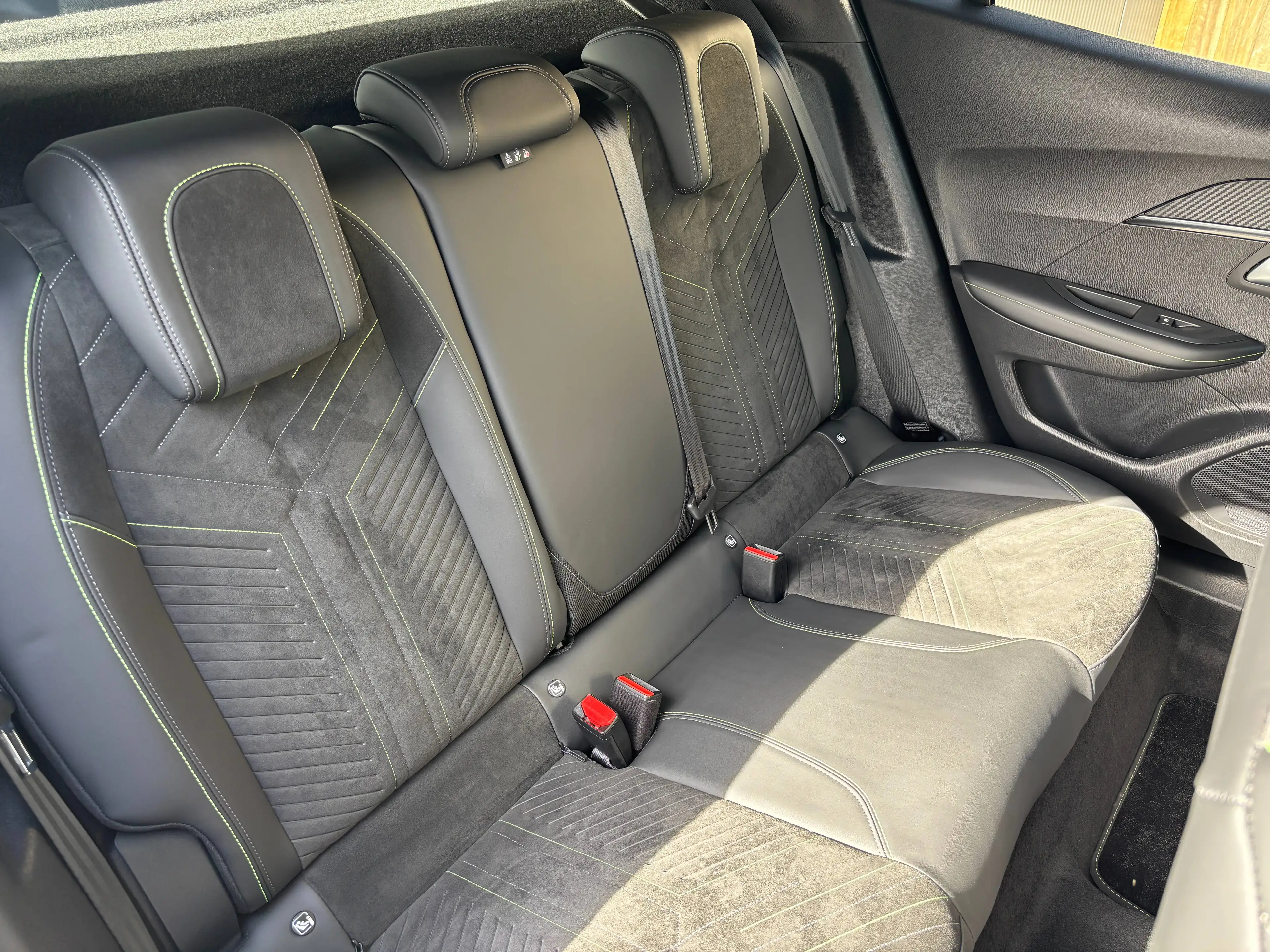 Peugeot 2008 2008 1.2 PureTech GT S — photo 12