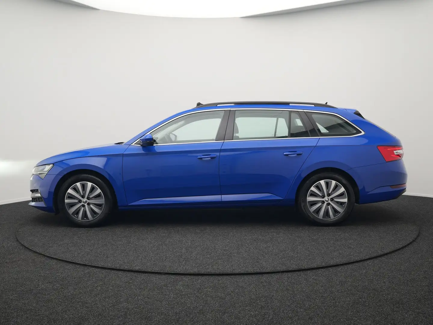 Skoda Superb Combi 1.4 TSI iV Business Edition Plus Plug In Hyb Blauw - 2