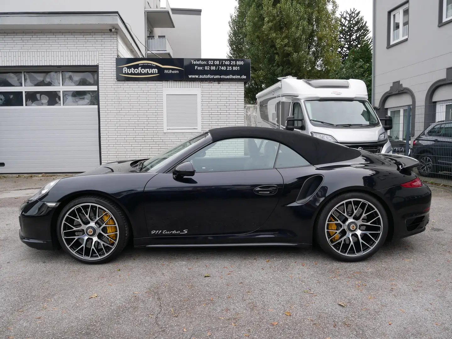 Porsche 911 991 Turbo S Cabriolet PDLS+ LED Bose KeyGo ACC Kam Schwarz - 2