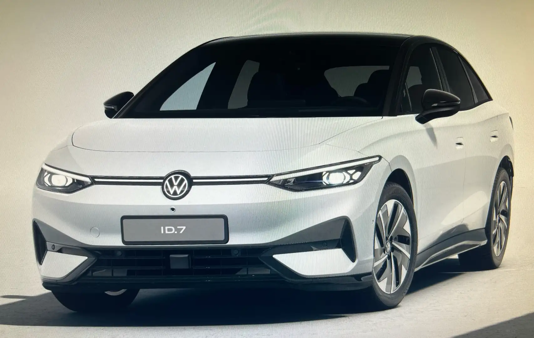 Volkswagen ID.7 Pro S 210 kW PANO AHK HEADUP Wärmepumpe - 1