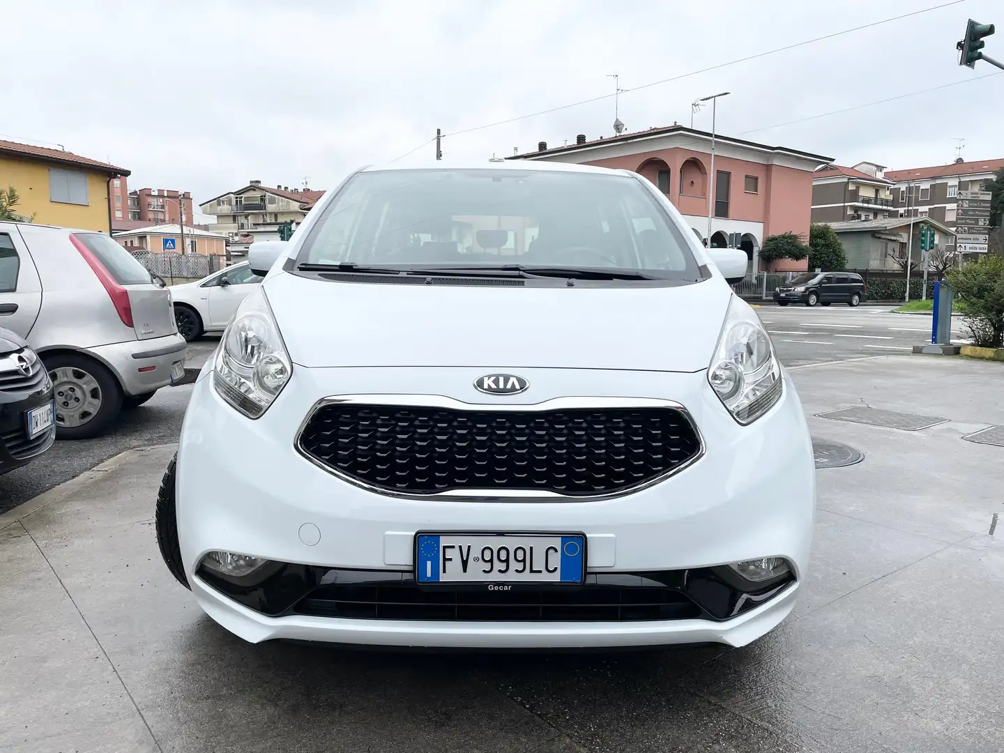 Kia Venga 1.4 crdi Cool 90cv E6 *OK NEOPATENTATI* Alb - 2