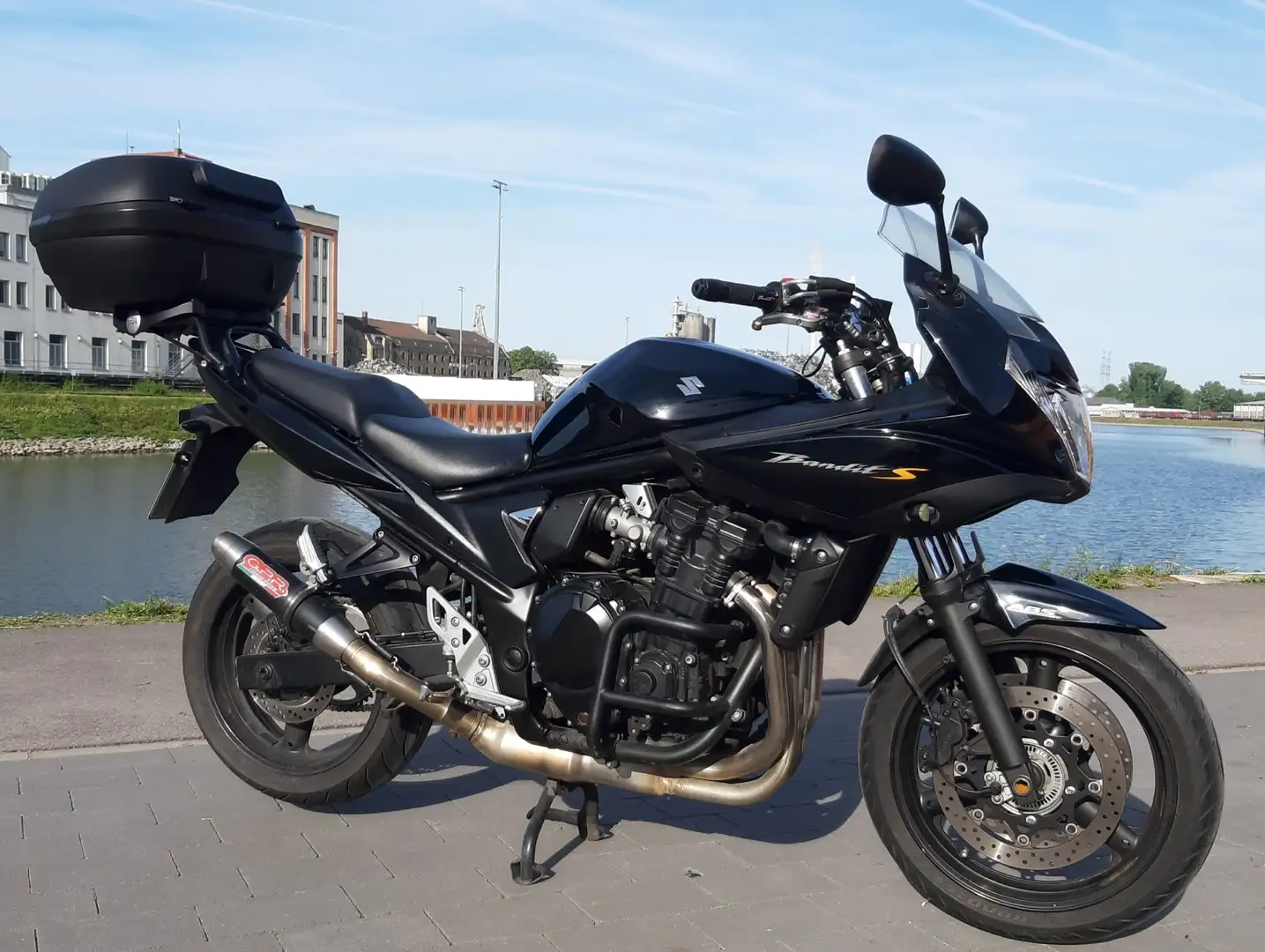 Suzuki GSF 650 Bandit ABS Topzustand viele Extras Tausch/Inz. mög Černá - 2