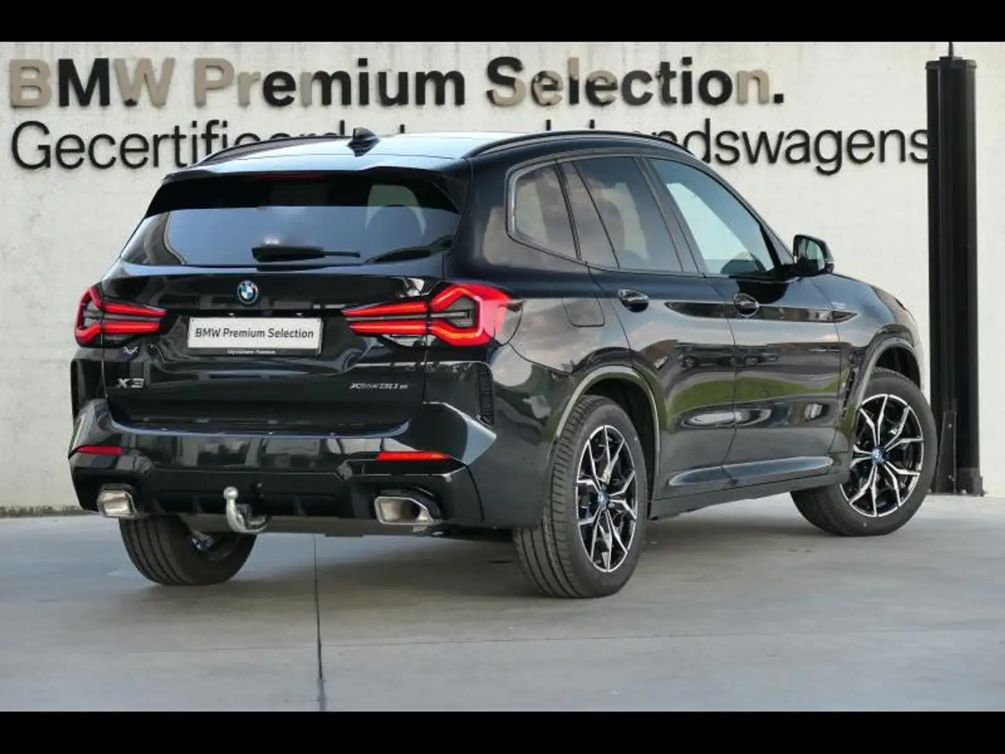 BMW X3 xDrive30e M Sport | PANO | TOW Zwart - 2