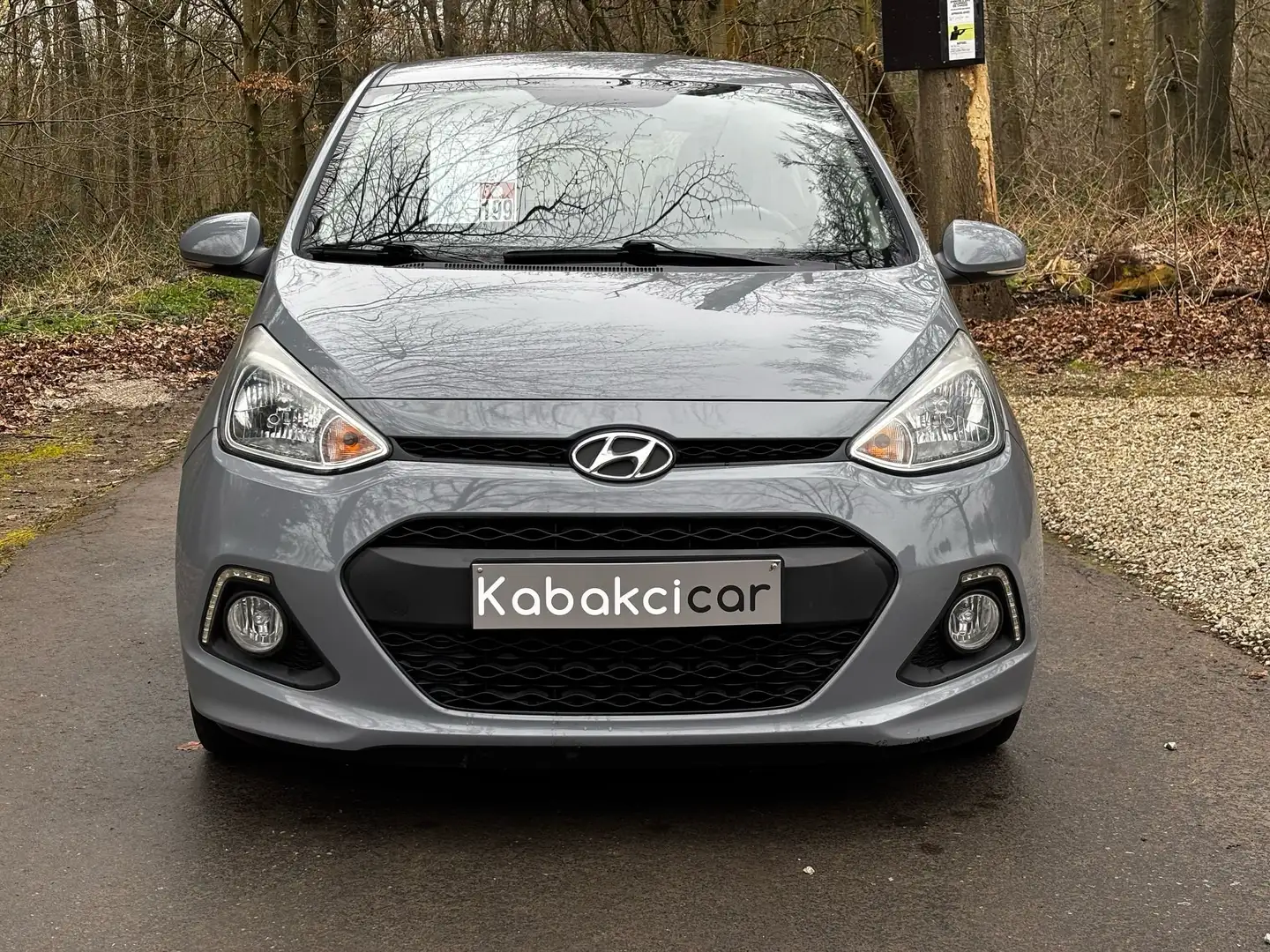 Hyundai i10 1.0i 67cv/A.C/CAPT.AR/RADIO CD/USB/GARANTIE 1AN Gris - 2