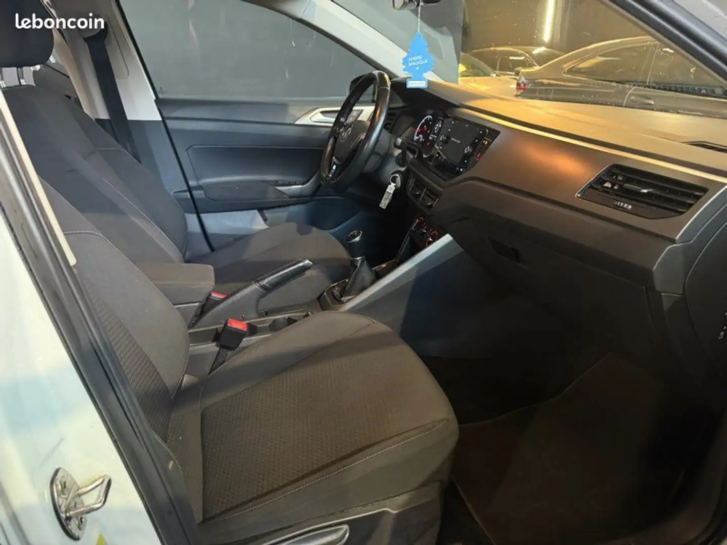 Volkswagen Polo 1.6 TDI LOUNGE BUSINESS (95cv) CarPlay Park assist entretien à jour contrôle technique reprise garantie - Wit - 2