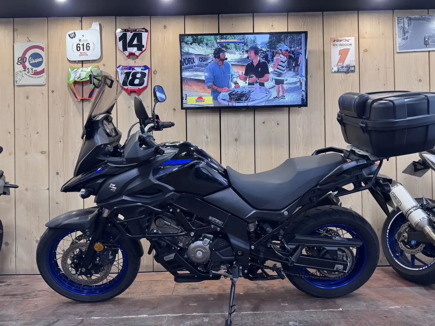 Suzuki V-Strom 650 XT Noir - 2