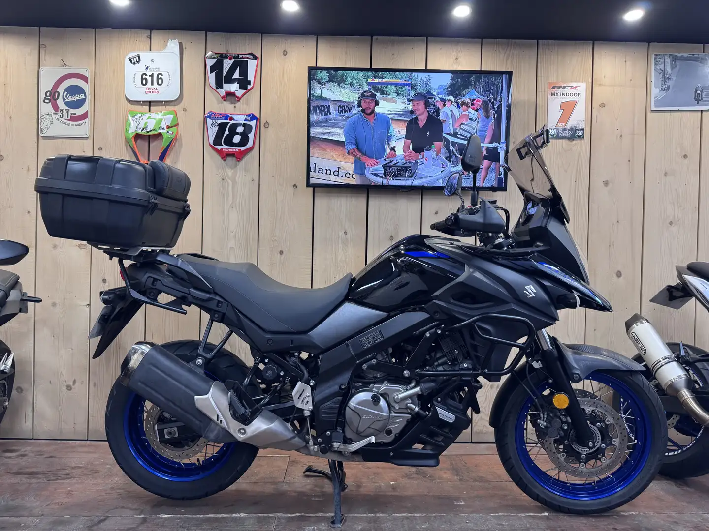 Suzuki V-Strom 650 XT Noir - 1