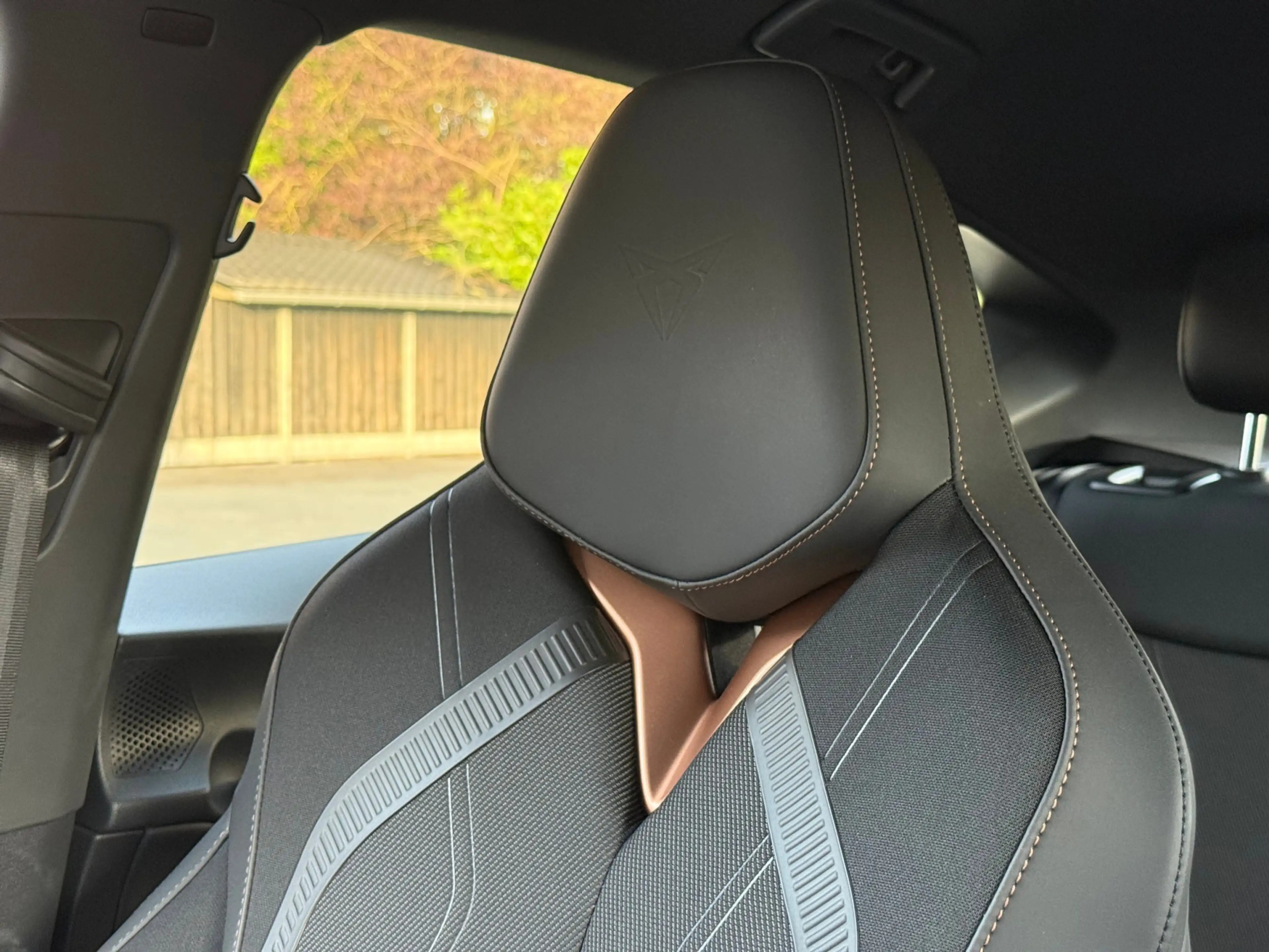 CUPRA Tavascan Adrenaline 82 kWh | warmtepomp | keyless | caemra — photo 23