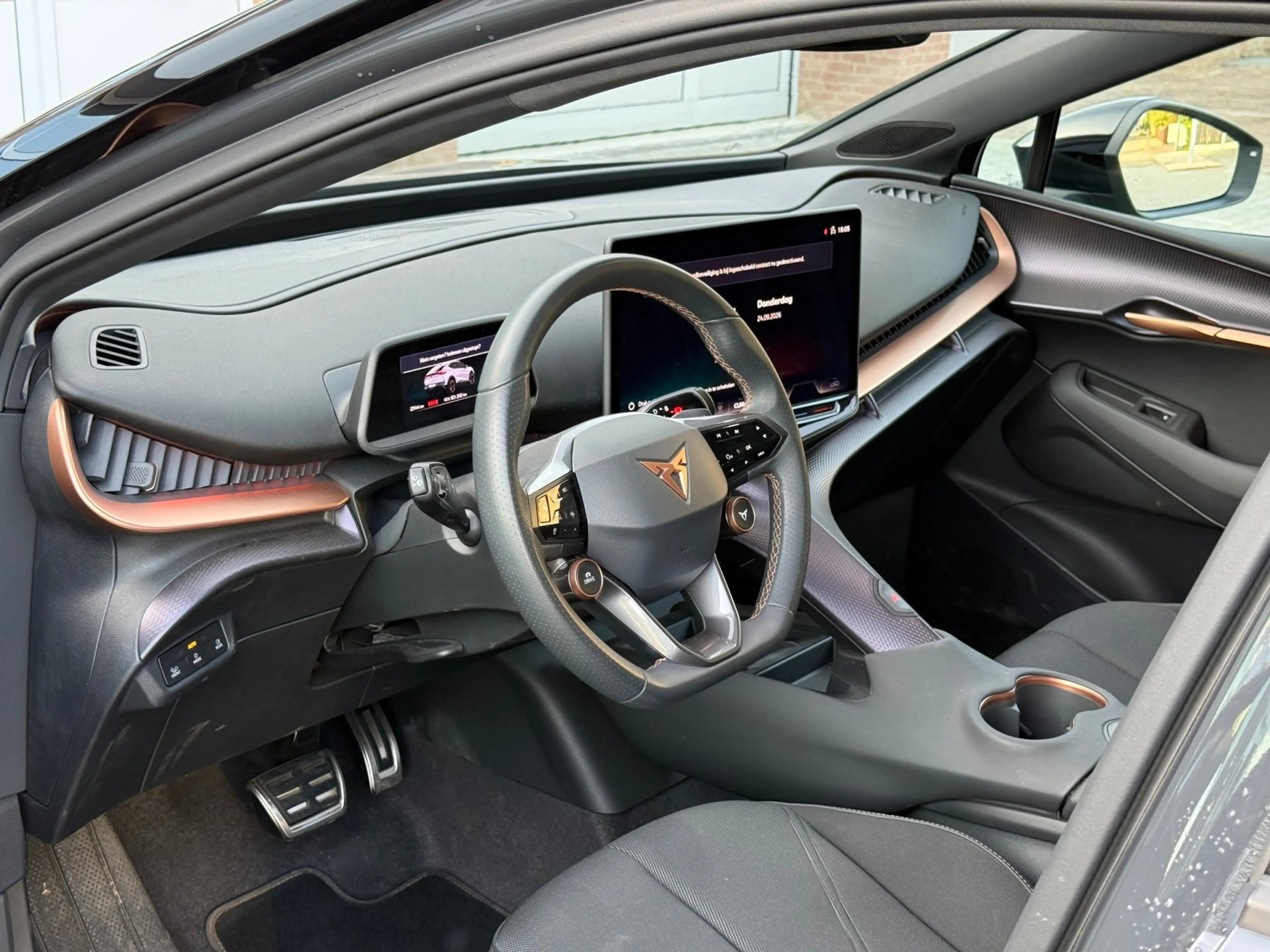 CUPRA Tavascan Adrenaline 82 kWh | warmtepomp | keyless | caemra — photo 2