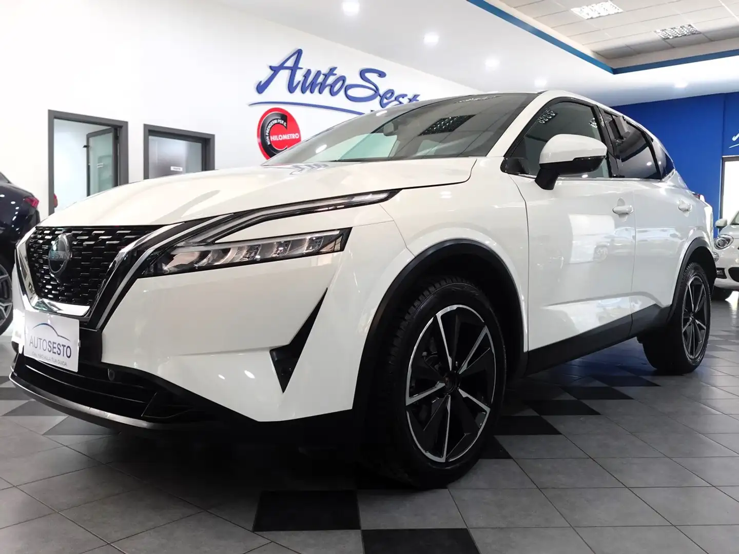 Nissan Qashqai 1.3 BZ 158 CV MHEV X-TRONIC TEKNA Bianco - 2