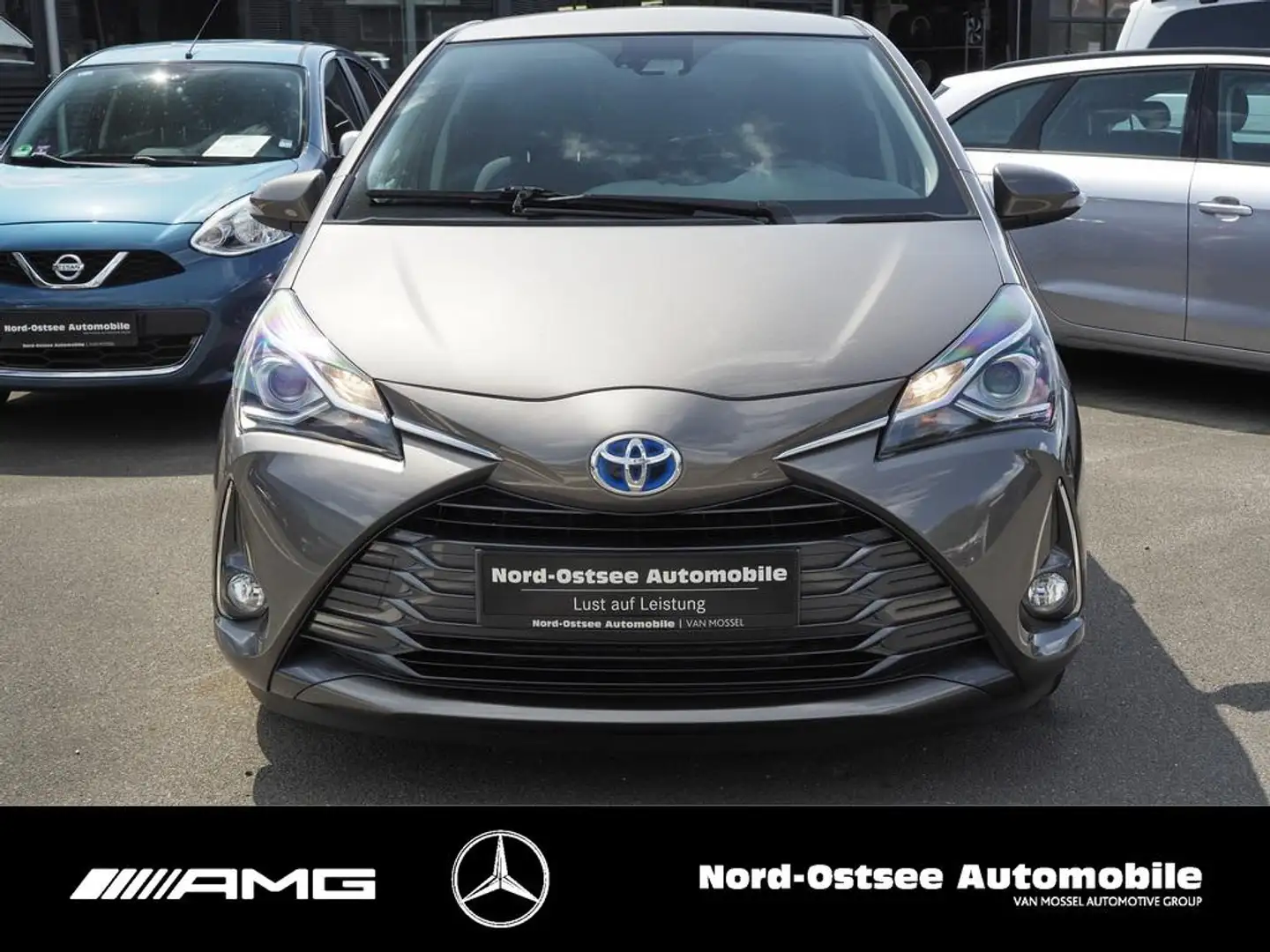 Toyota Yaris 1.5 Dual-VVT-i (Hybrid) Y20 Club KAMERA Grijs - 2