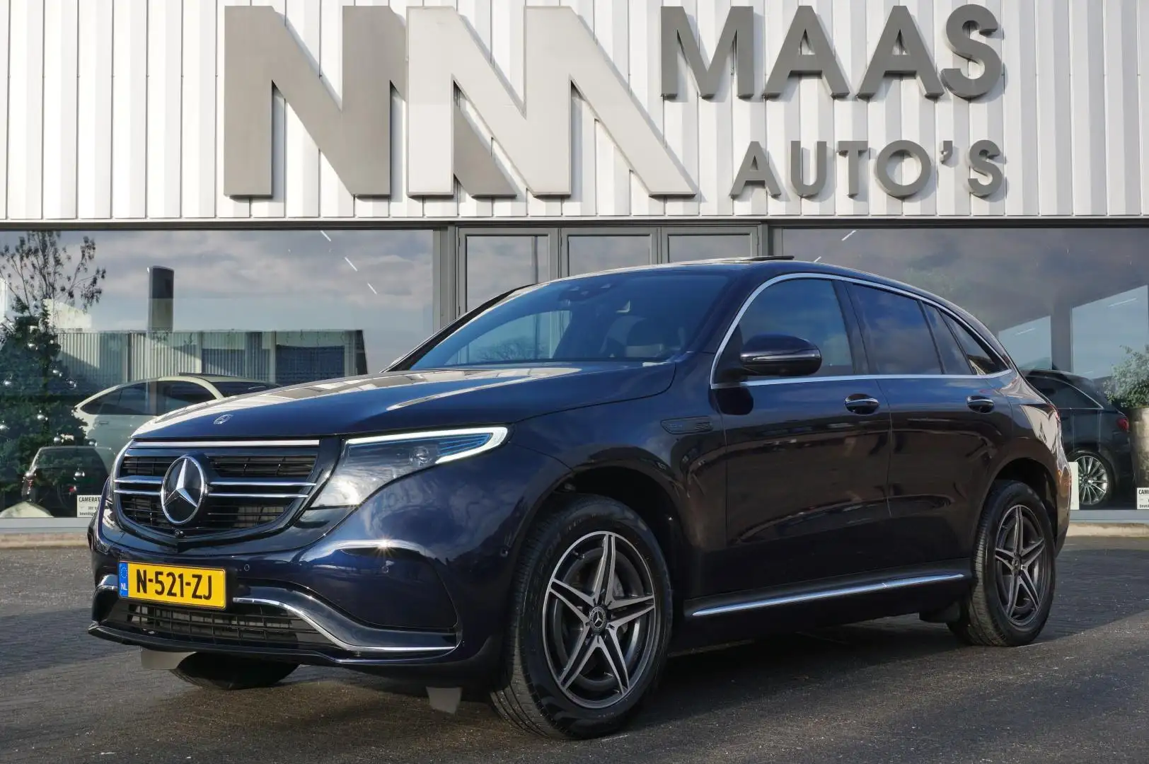 Mercedes-Benz EQC 400 4MATIC AMG Premium Plus 80 kWh INCL BTW Blauw - 1