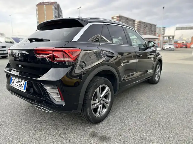 Volkswagen T-Roc view 7