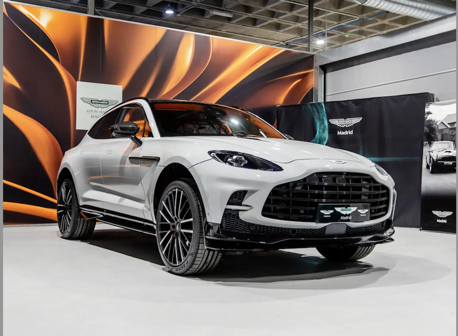 Aston Martin DBX 707cv AWD - 1