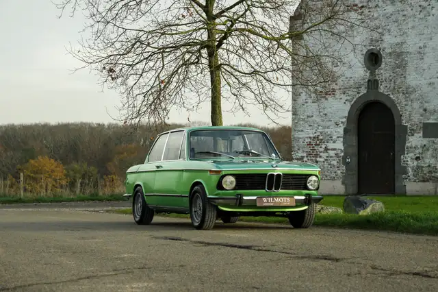 BMW 2002 tii - Taiga Green