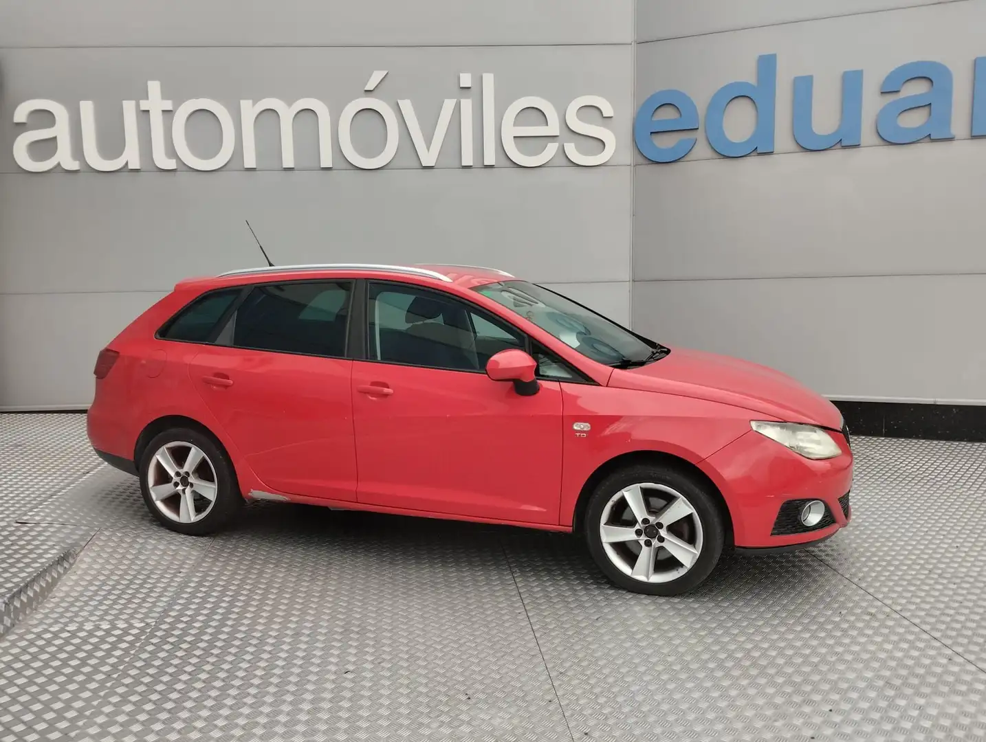 SEAT Ibiza ST 1.6 TDI 105cv Style Roşu - 1