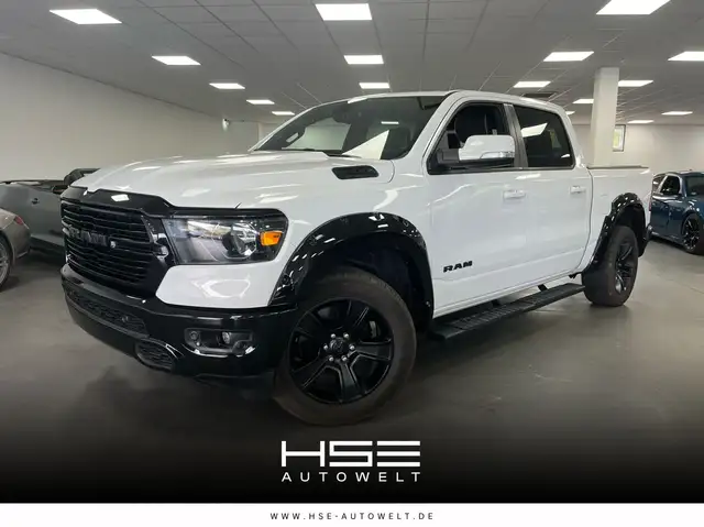 Dodge RAM 5,7l V8 *Crewcab/4x4/Kamera/SHZ/LED/AHK *