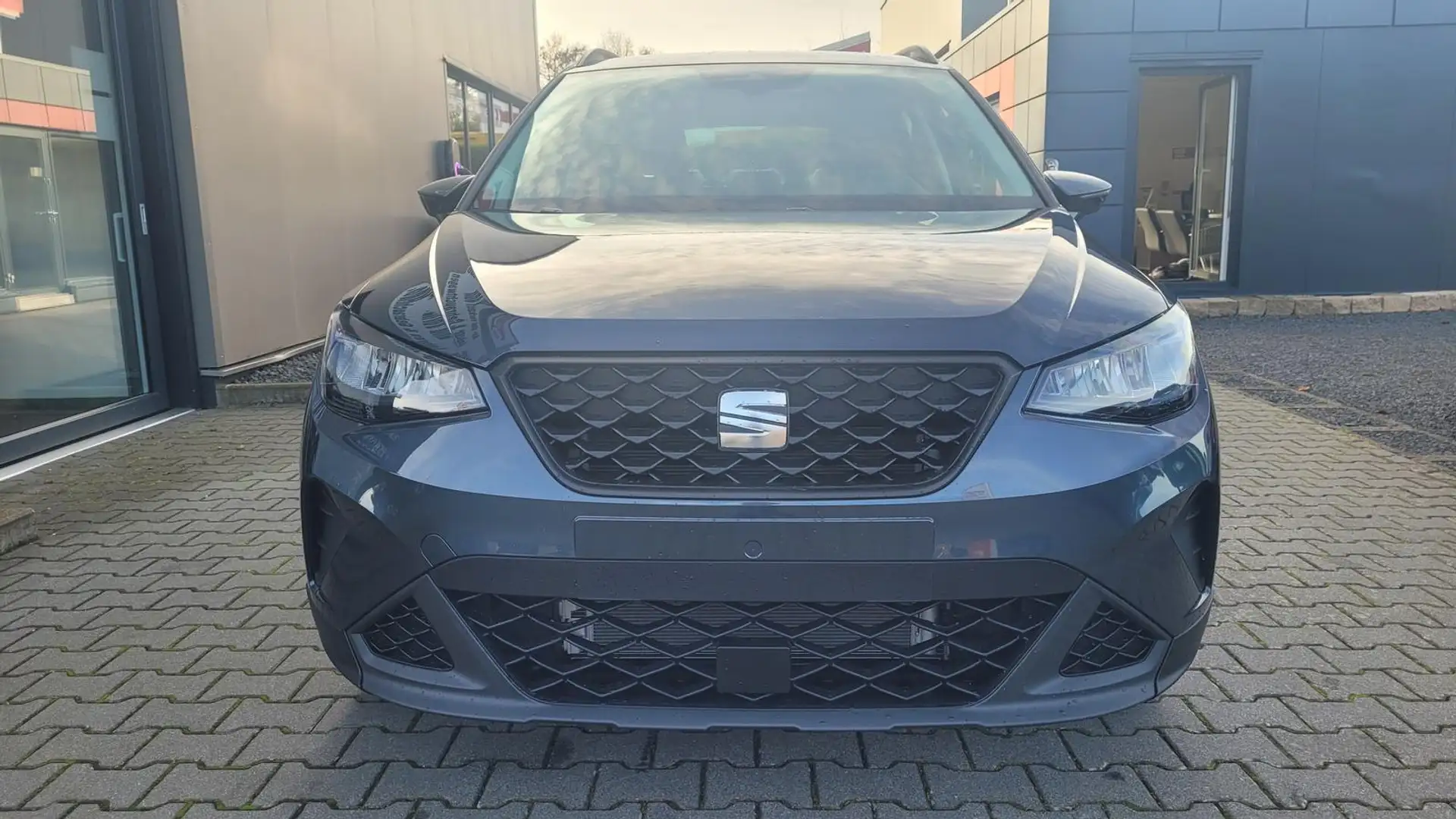 SEAT Arona Style Style*5JGar*LED*Shzg*PDC*16Zoll*ACA* 70 k... Grau - 2