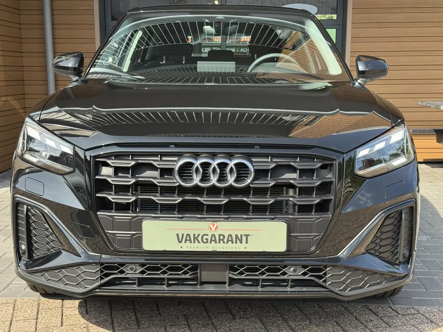 Audi Q2 35 TFSI 150PK S Line,App.Adapcruise,Camera, Zwart - 2
