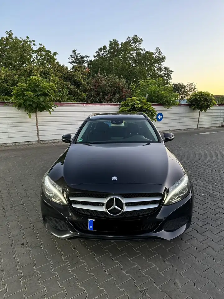 Mercedes-Benz C 220