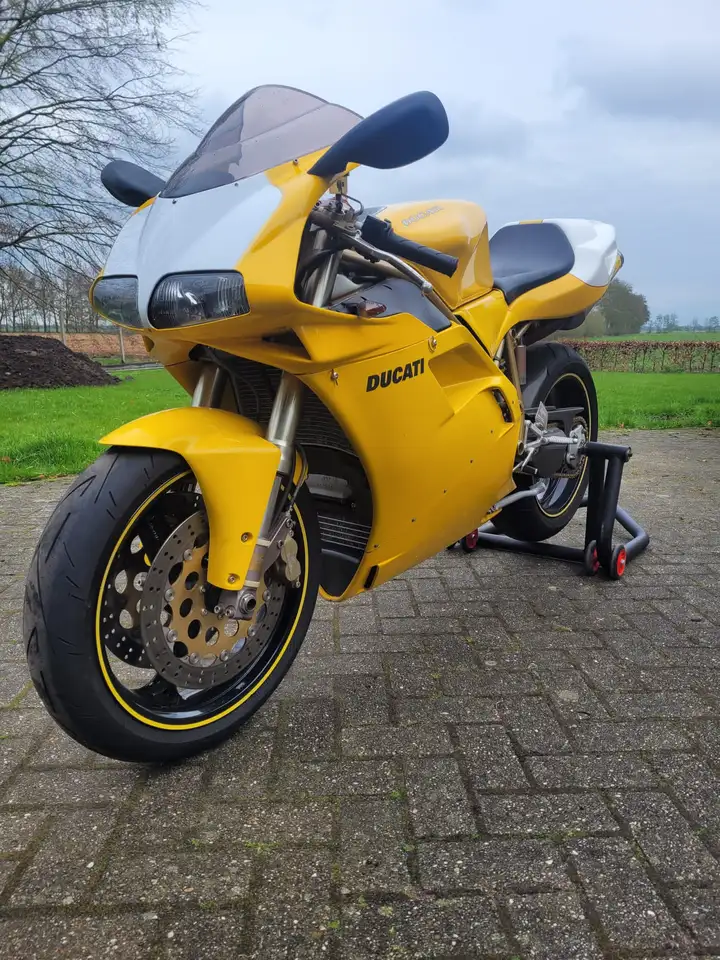 Ducati 916