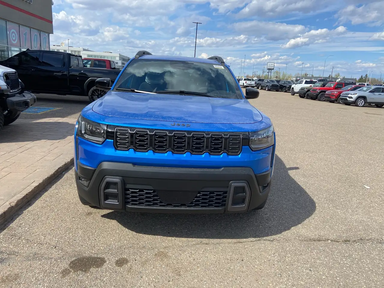 Jeep Cherokee снимка Jeep Cherokee