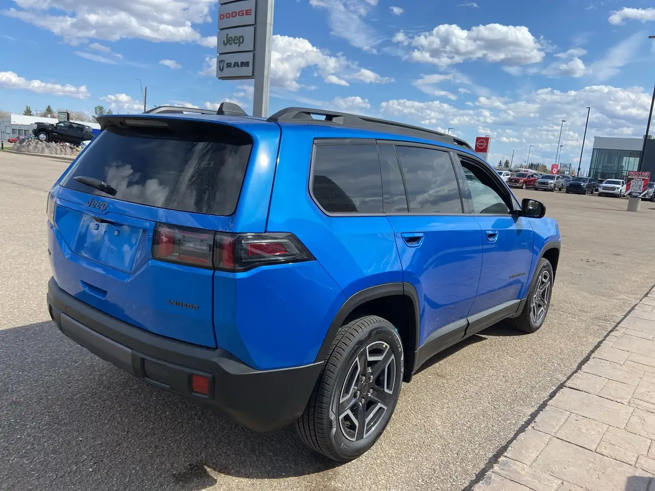 Jeep Cherokee снимка Jeep Cherokee
