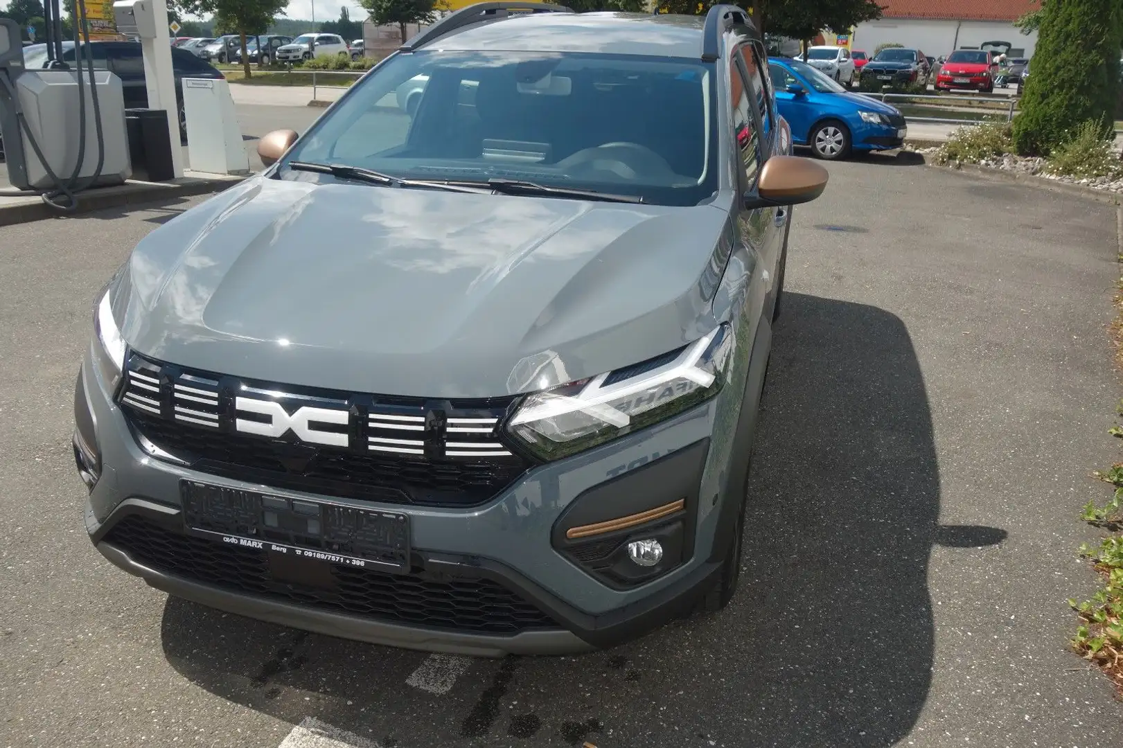 Dacia Jogger Extreme Grau - 1