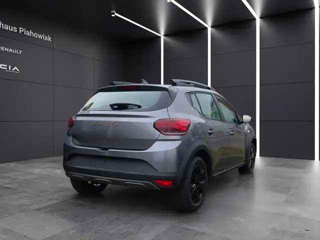 Dacia Sandero Stepway view 3