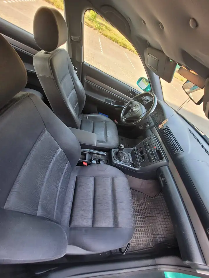Audi A4 1.6, foto 4