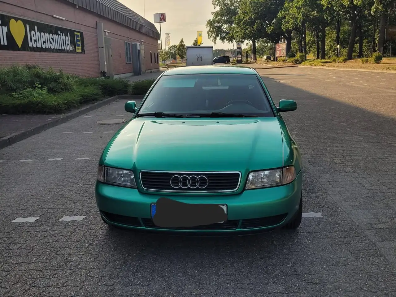 Audi A4 1.6, foto 1