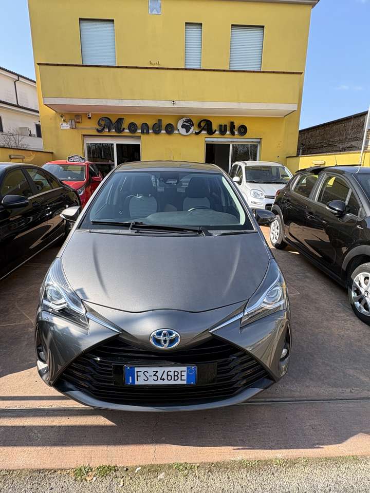 Toyota Yaris Yaris III 5p 1.5h Trend Grey Edition my18