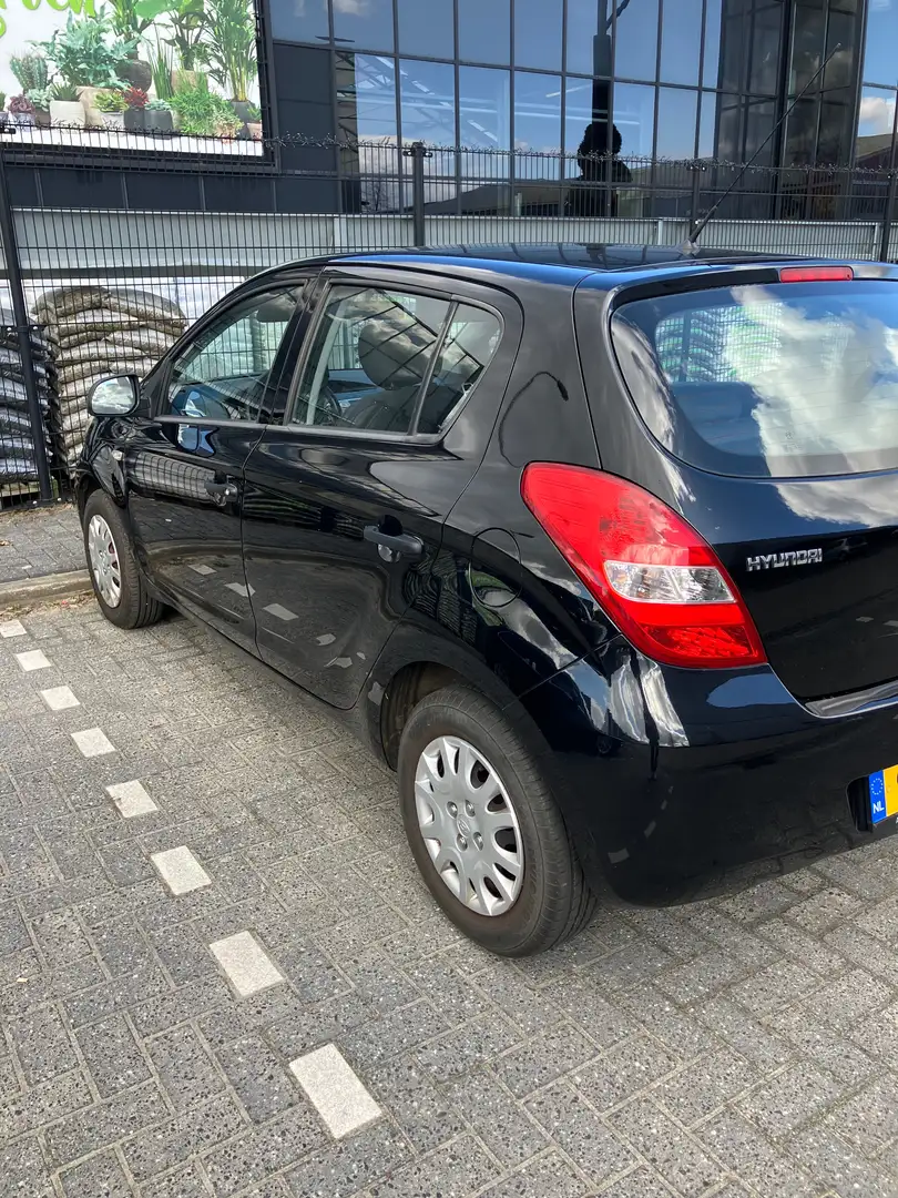 Hyundai i20 1.2i Active Young Zwart - 2