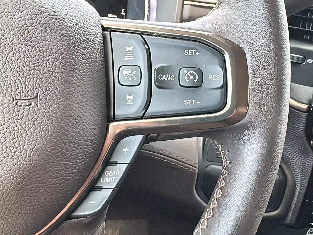 RAM 3500 снимка RAM 3500