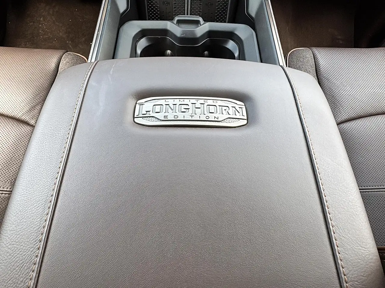 RAM 3500 снимка RAM 3500