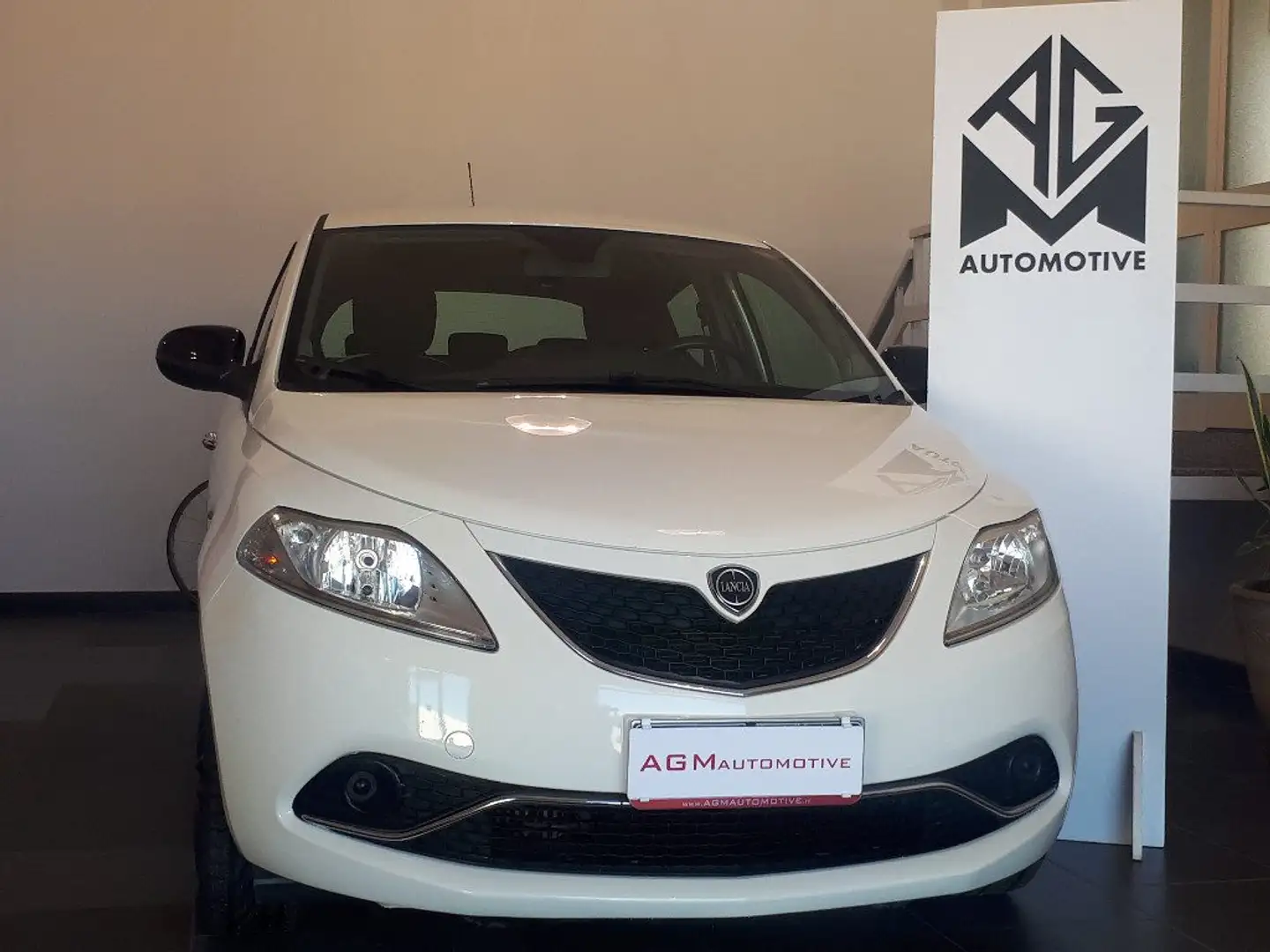 Lancia Ypsilon 1.3 MJT 16V 95 CV 5 porte S&S Bianco - 1