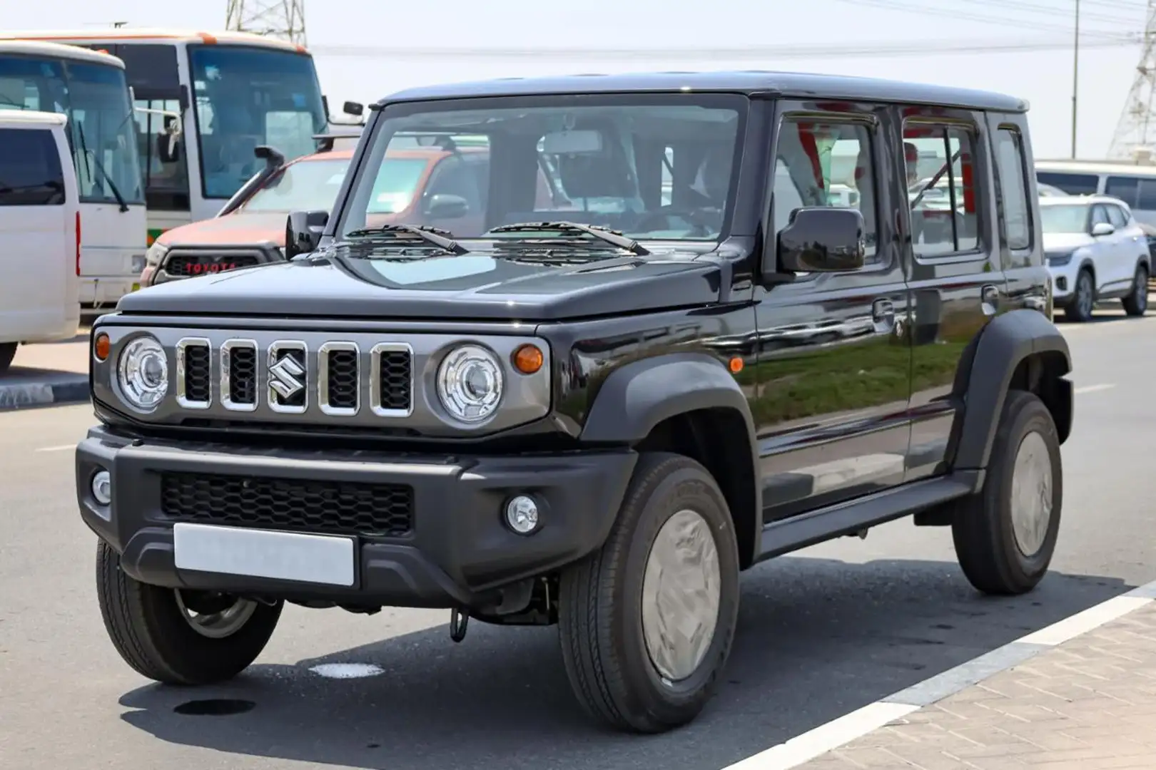 Suzuki Jimny Autovettura 5 Porte 4 Posti Cambio Automatico Schwarz - 1