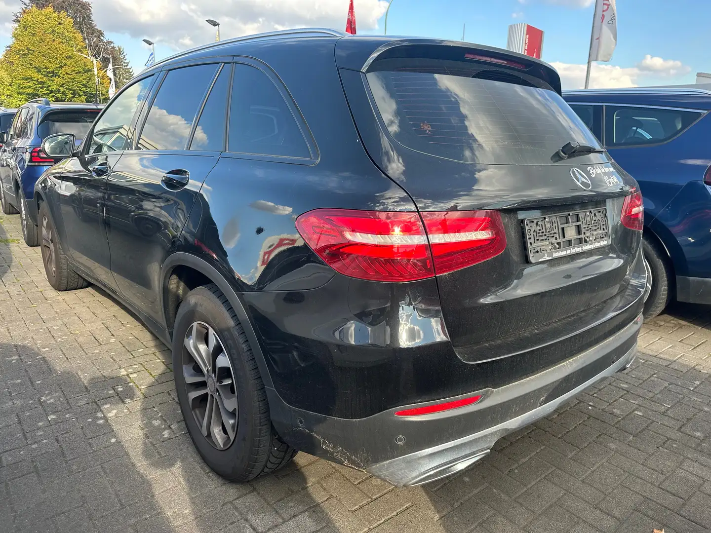 Mercedes-Benz GLC 250 GLC 250 d 4Matic//Ambiente//Pano//AHK Schwarz - 2
