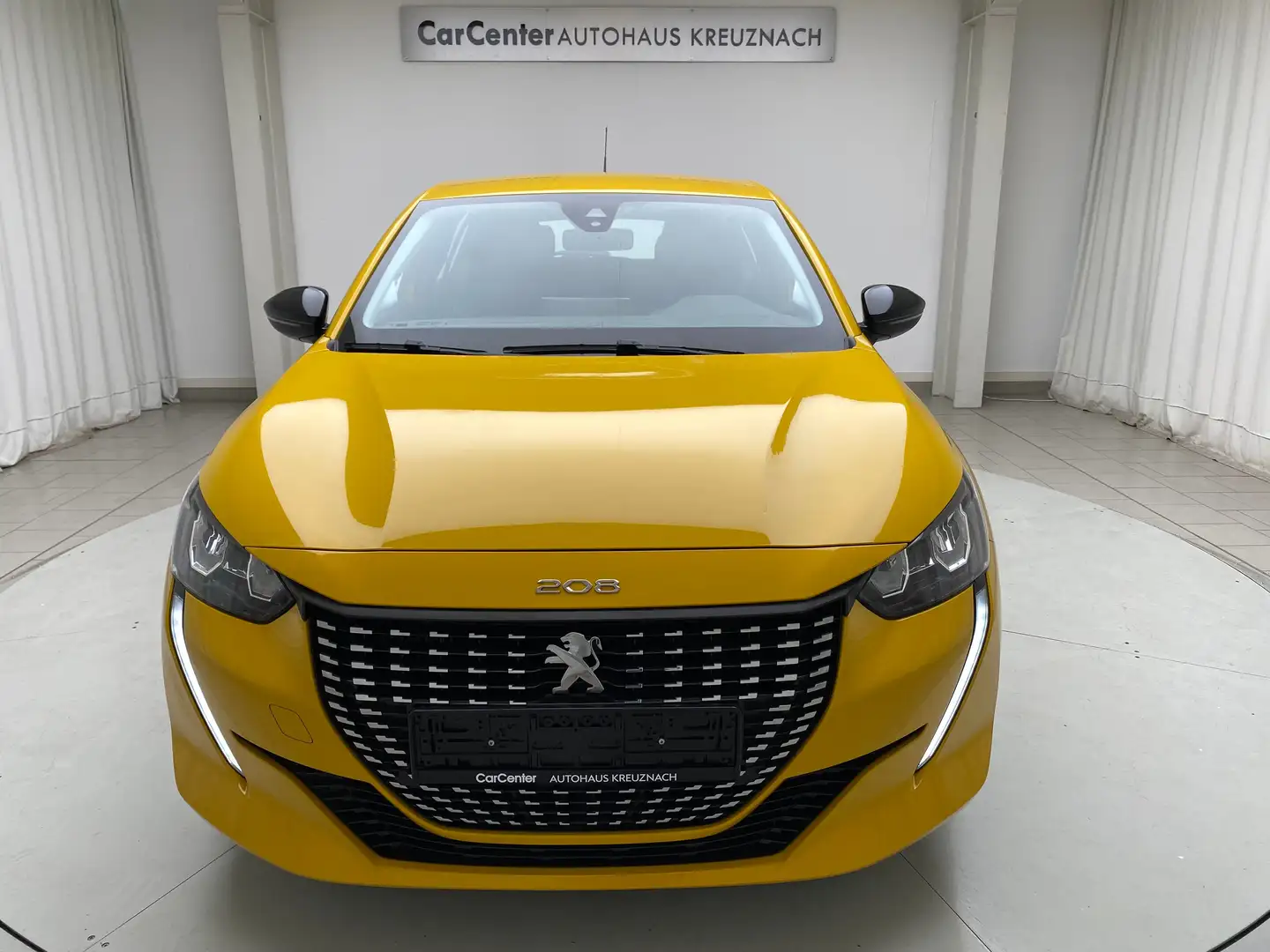 Peugeot 208 Active Pack 1.2 Automatik LED Navigation Giallo - 2