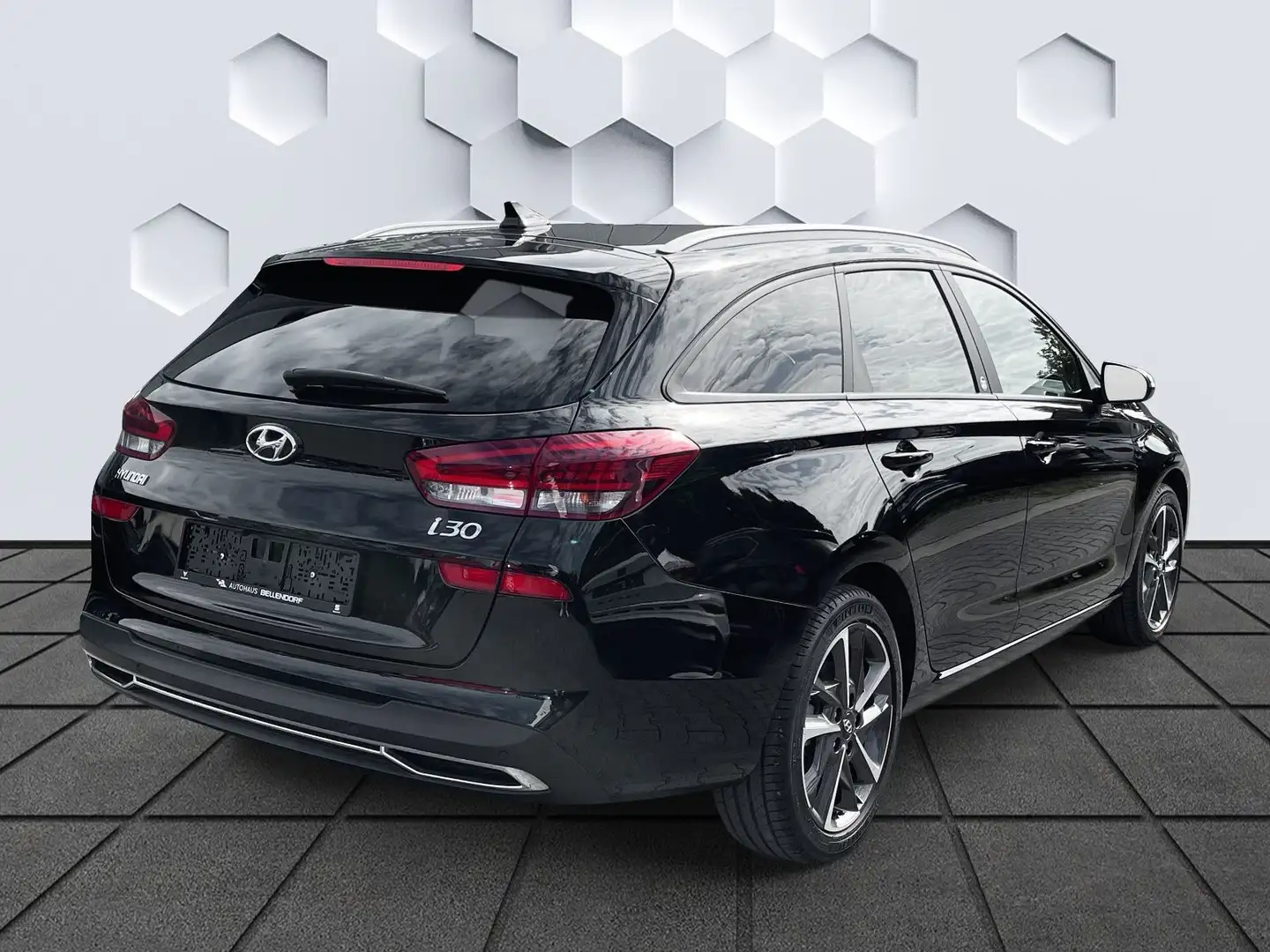 Hyundai i30 1.5 T-GDI Ed. 30+ Mild-Hybrid Navi PDC hi+vi Schwarz - 2
