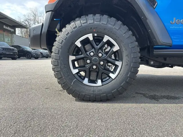 Jeep Wrangler view 13