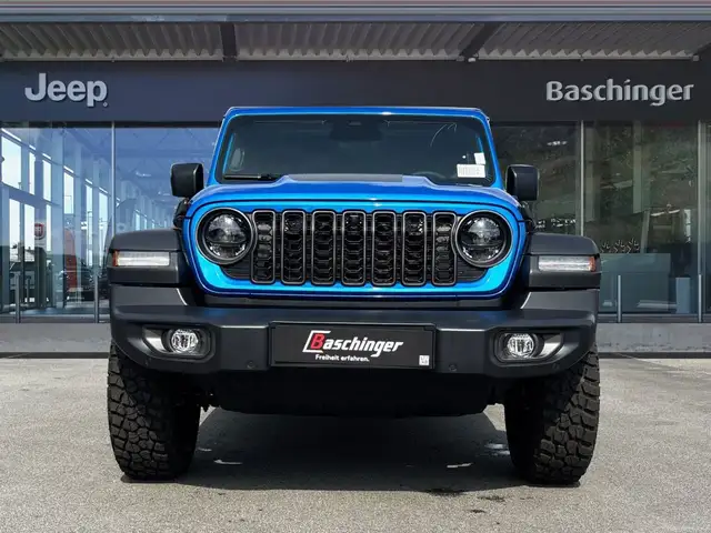 Jeep Wrangler view 3
