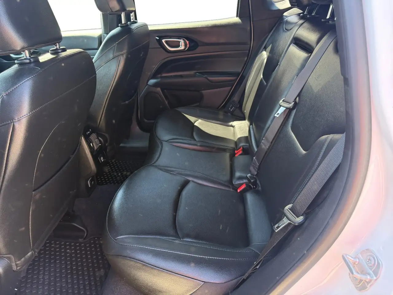 Jeep Compass photo Jeep Compass