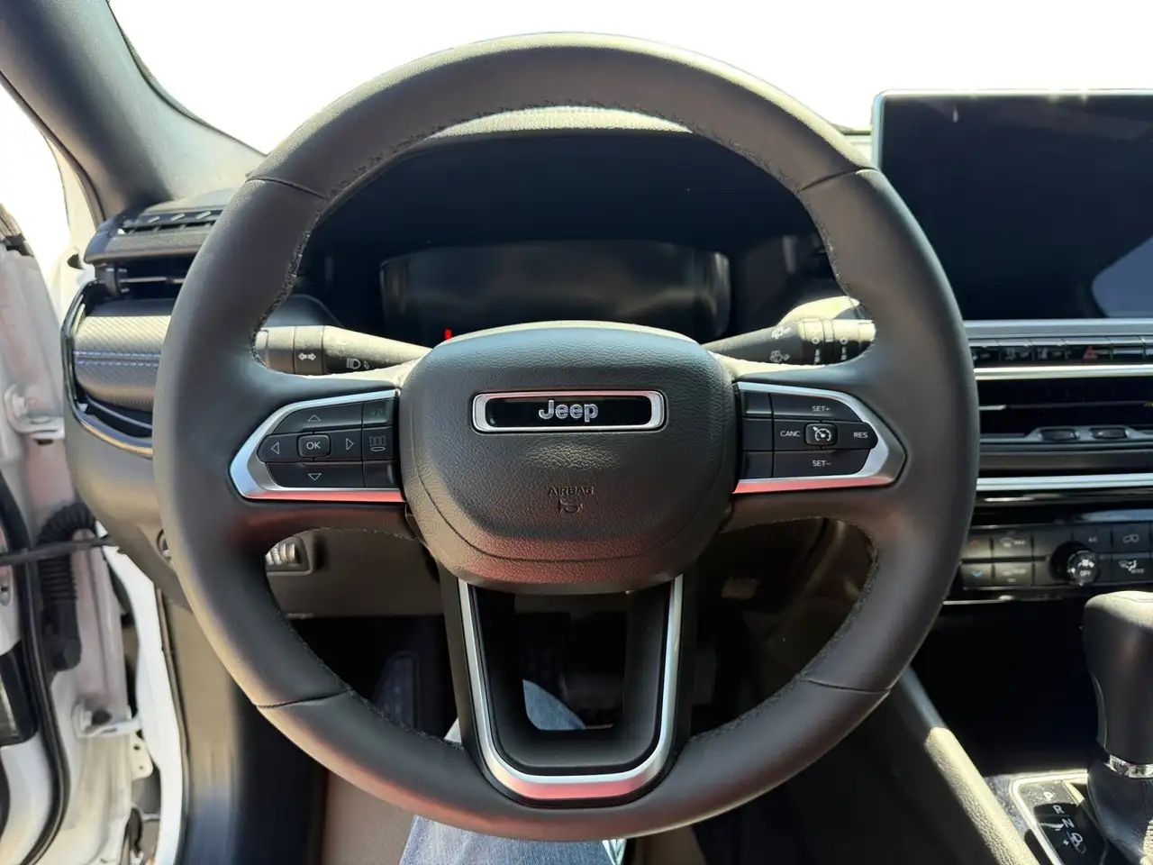 Jeep Compass photo Jeep Compass