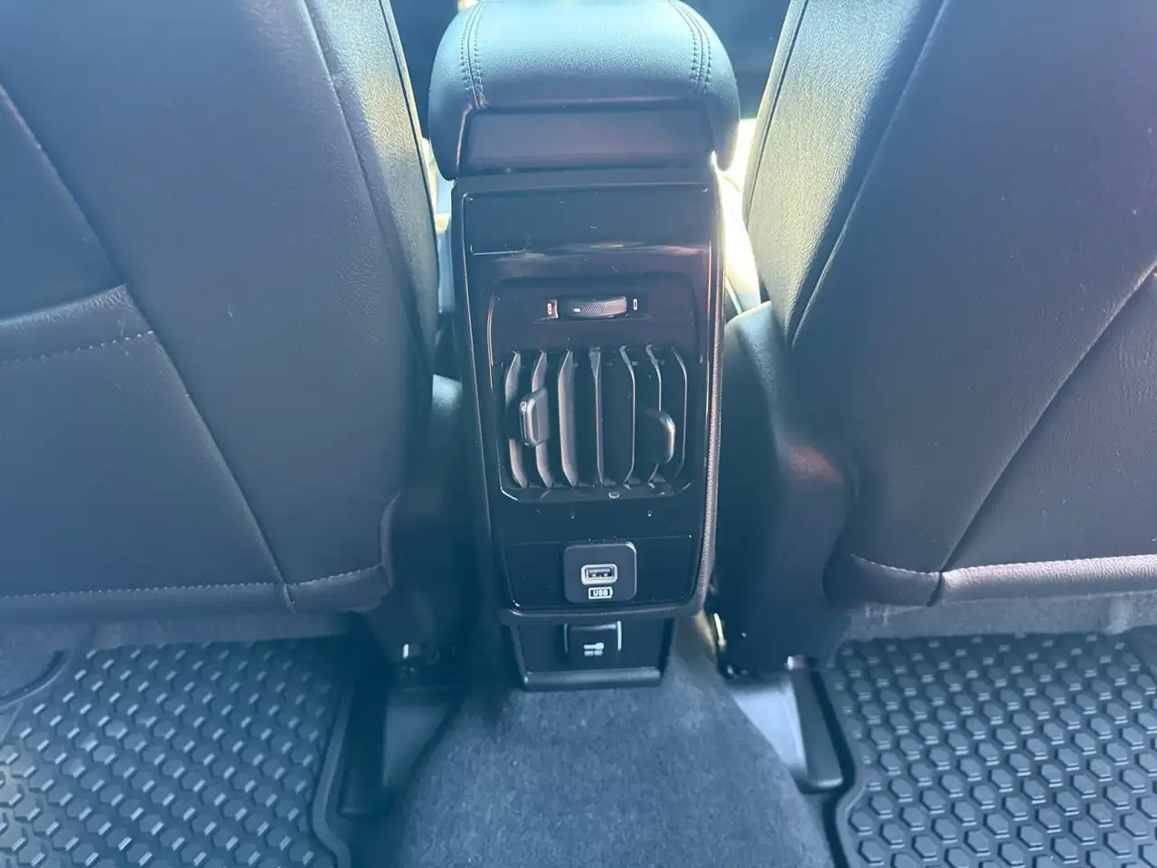Jeep Compass photo Jeep Compass