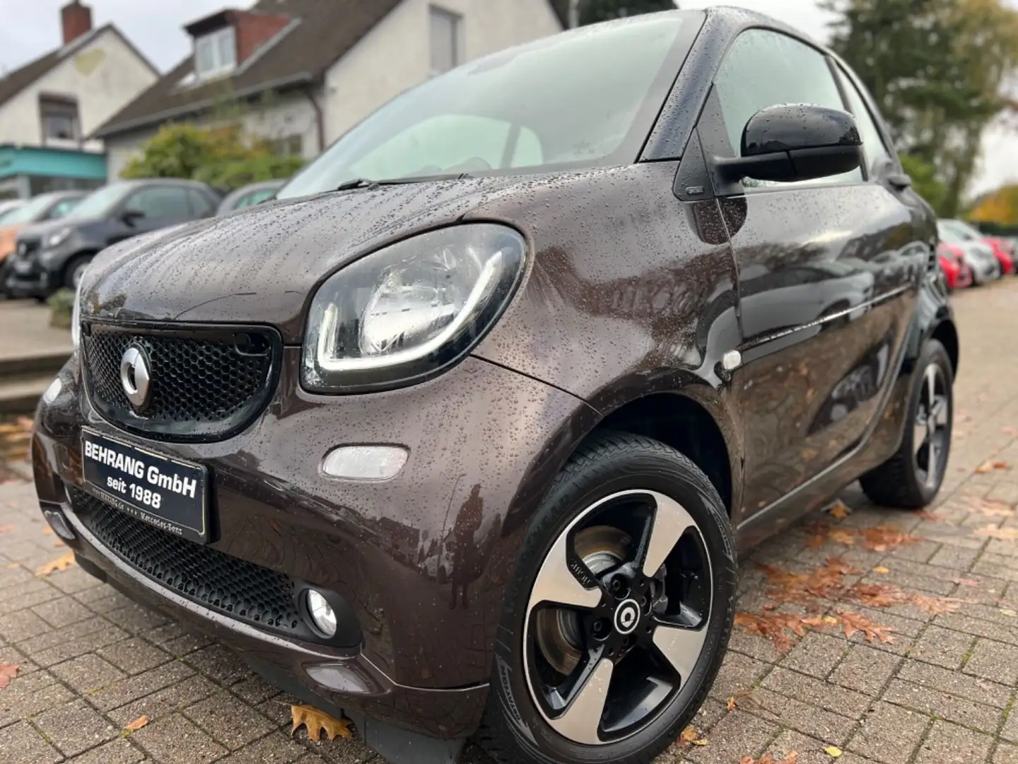 smart forTwo *PERFECT*PANORAMA*NAVI*SITZHEIZUNG Braun - 1