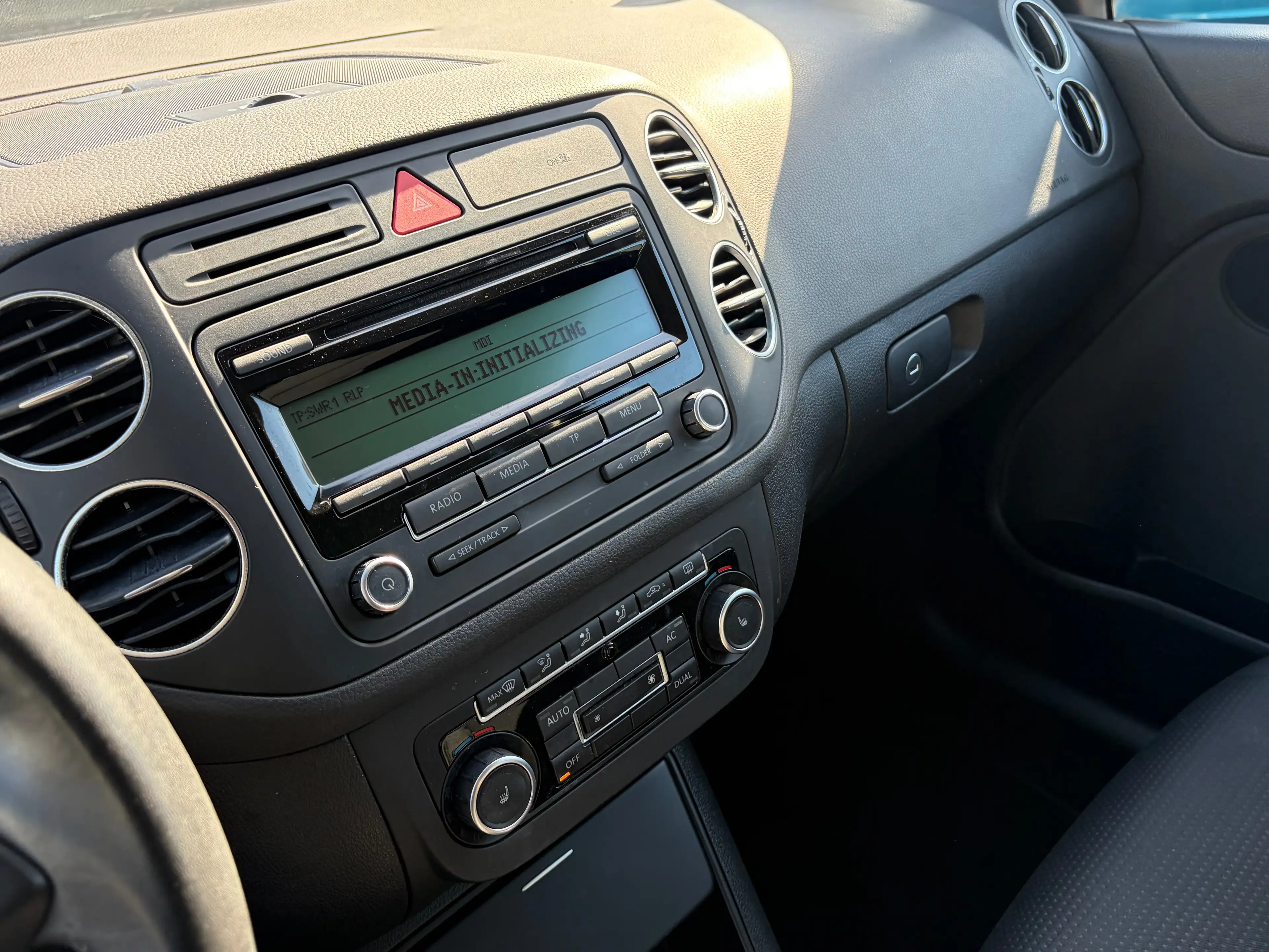 Volkswagen Golf Plus 1.Hand*SHZ*Temp.*HU/AU Neu*Scheckheftge.*ALU — photo 12
