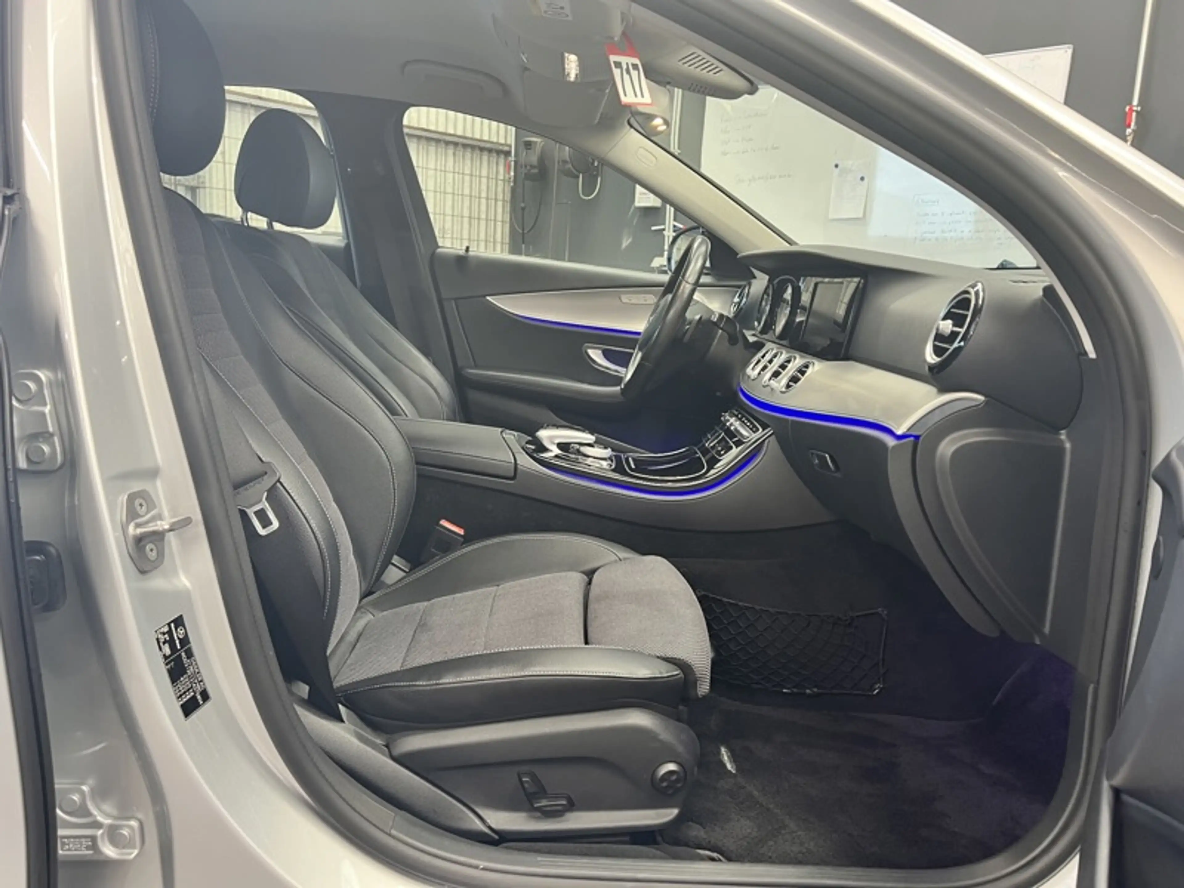 Mercedes-Benz E 200 d Berline Executive Attelage — photo 11